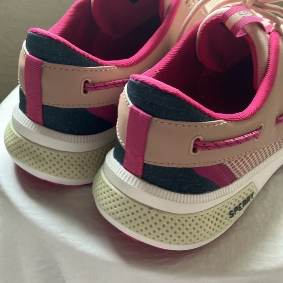 Sperry Sport: Women’s 7 Sea 3-eye sneaker- Pink/Rose gold/white- quick-dry mesh - Picture 12 of 12